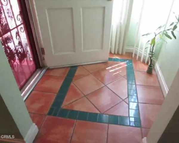 Downstairs entry