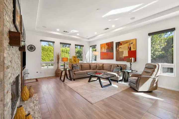 26-web-or-mls-2H8A2165