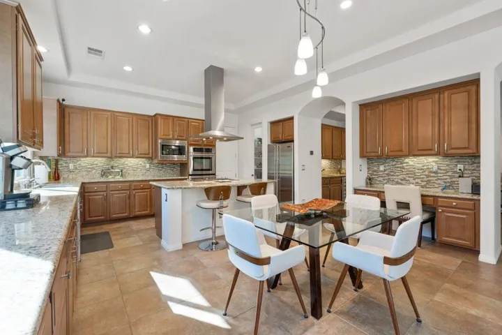 29-web-or-mls-2H8A2145