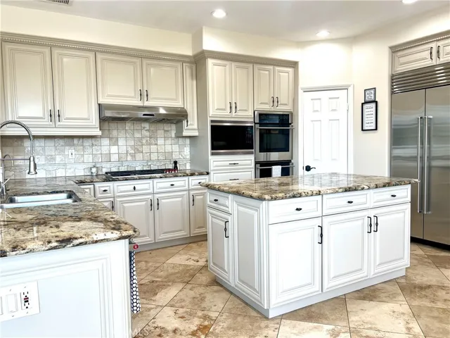 27160 Big Horn Mountain Way, Yorba Linda, California 92887
