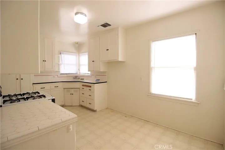 1602 Hurrle Street, Bakersfield, California 93308
