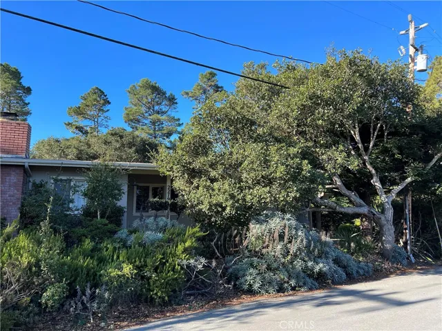 2279 Pineridge Drive, Cambria, California 93428