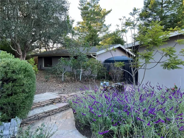 2279 Pineridge Drive, Cambria, California 93428