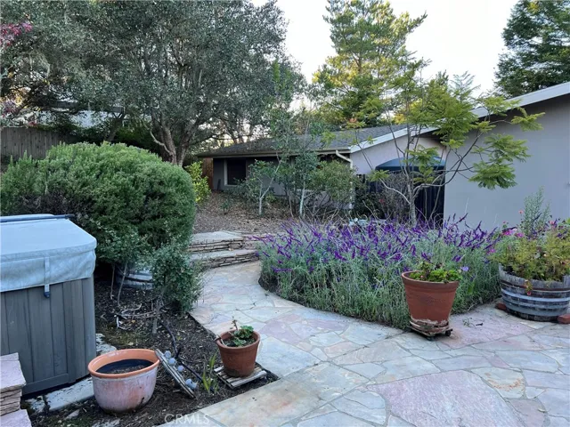 2279 Pineridge Drive, Cambria, California 93428