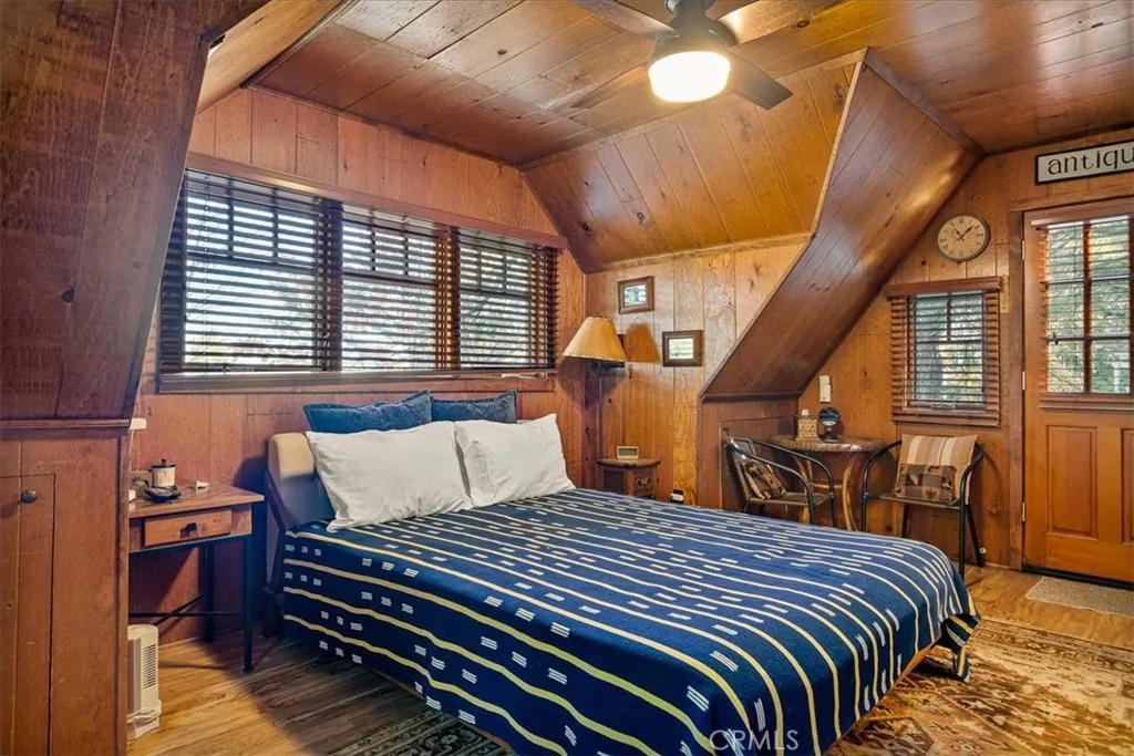 226 Holiday Drive, Lake Arrowhead, California 92352 home-pic-35