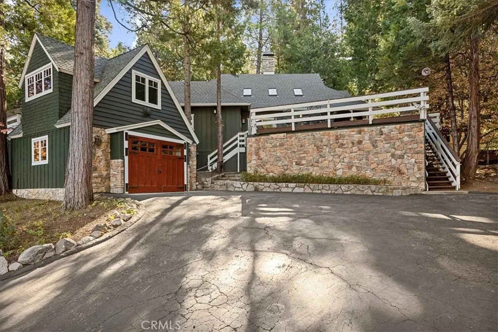 226 Holiday Drive, Lake Arrowhead, California 92352 home-pic-0