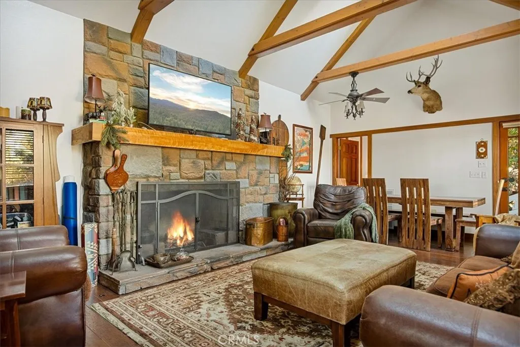226 Holiday Drive, Lake Arrowhead, California 92352 home-pic-11