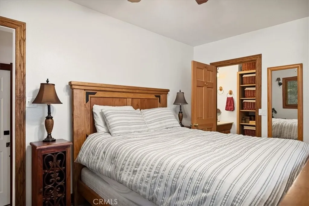 226 Holiday Drive, Lake Arrowhead, California 92352 home-pic-23