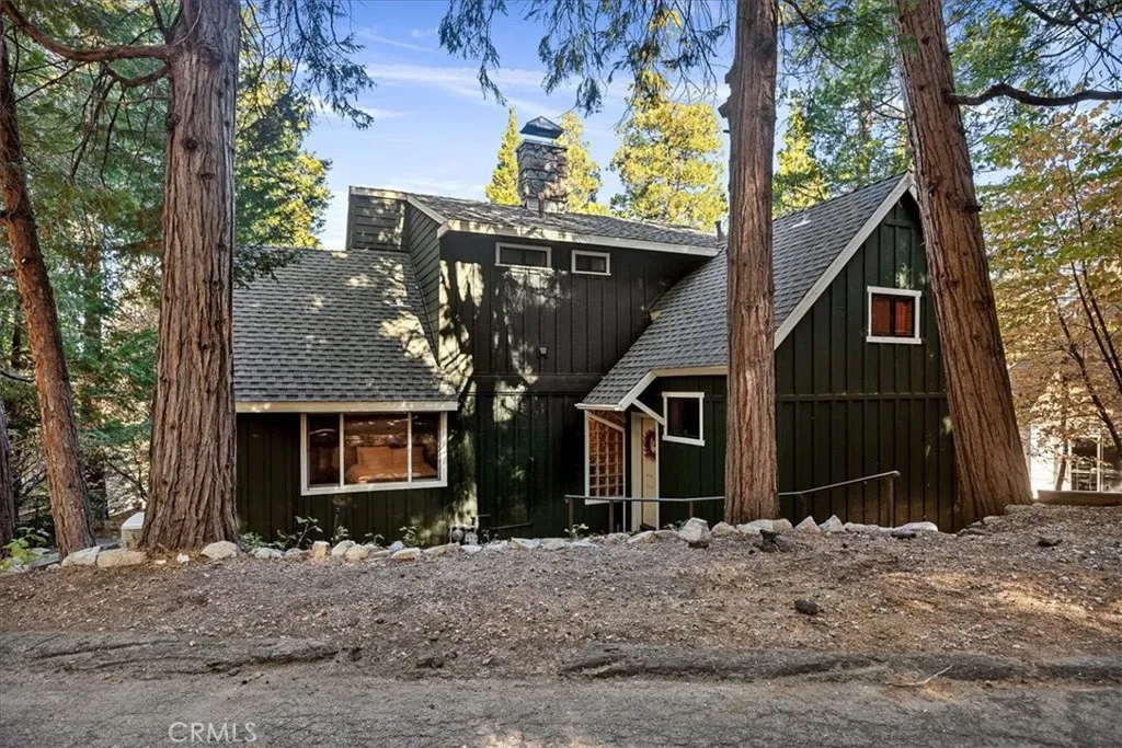 226 Holiday Drive, Lake Arrowhead, California 92352 home-pic-9