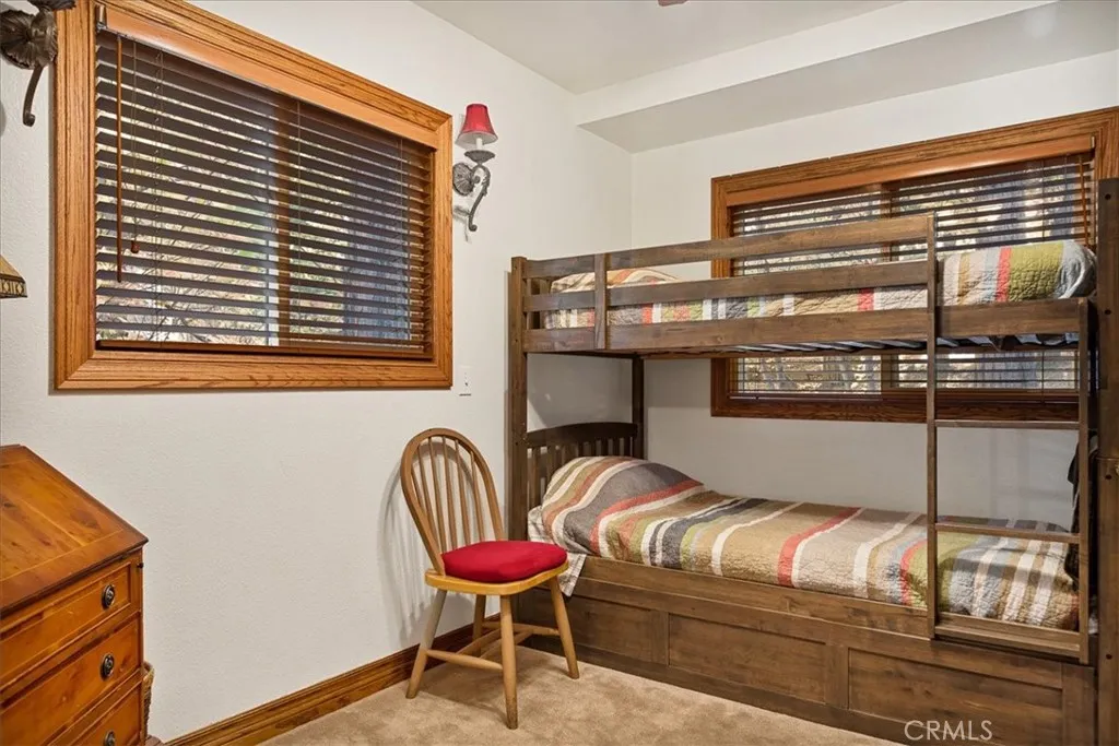 226 Holiday Drive, Lake Arrowhead, California 92352 home-pic-20