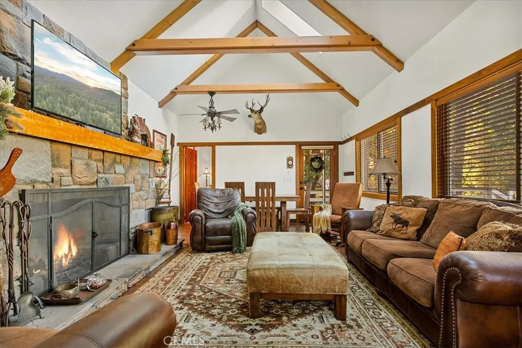 226 Holiday Drive, Lake Arrowhead, California 92352 home-pic-13