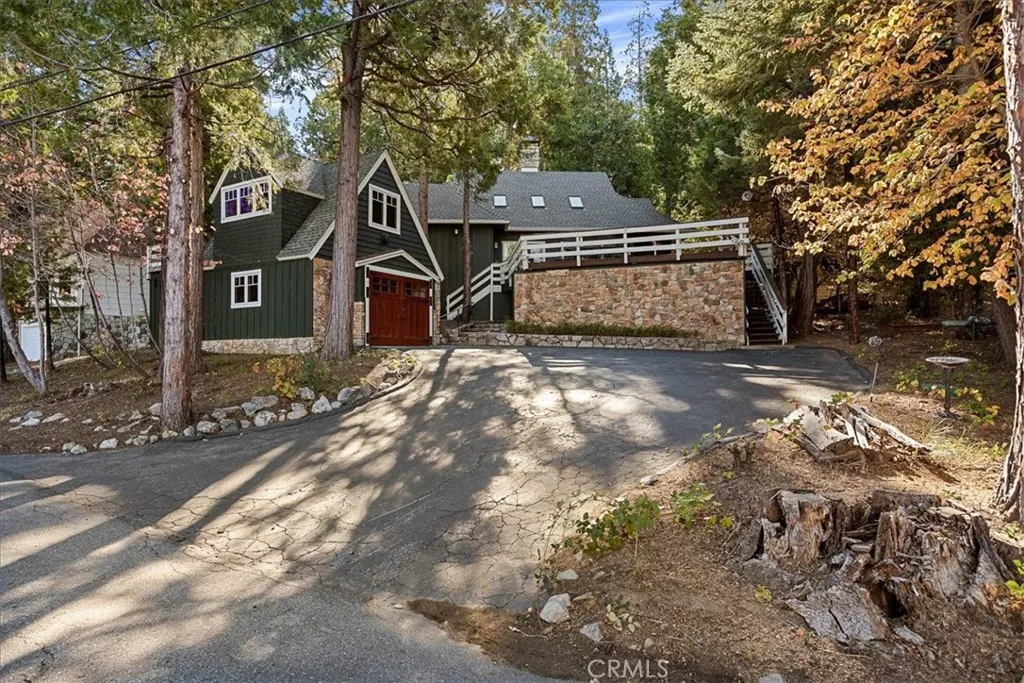 226 Holiday Drive, Lake Arrowhead, California 92352 home-pic-3