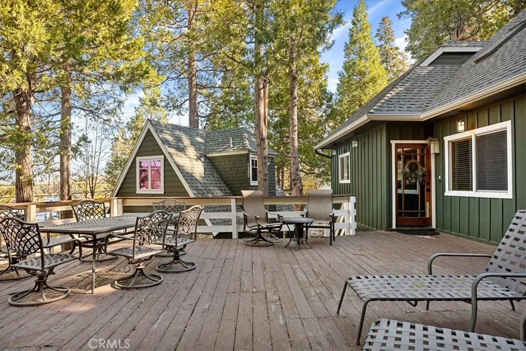 226 Holiday Drive, Lake Arrowhead, California 92352 home-pic-8