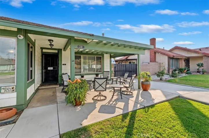 1381 W Alru Street, Bloomington, California 92316