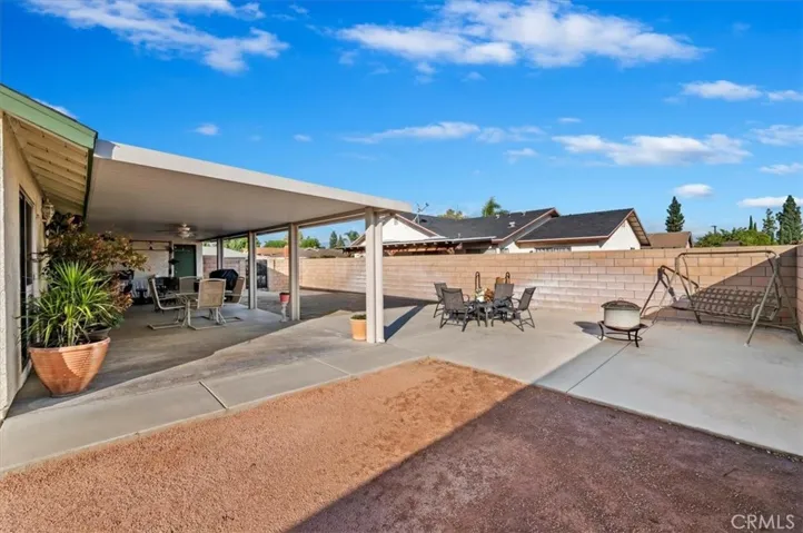 1381 W Alru Street, Bloomington, California 92316