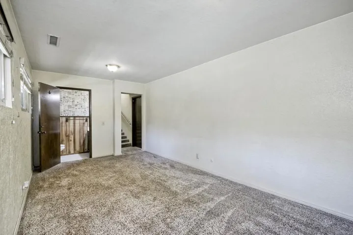 Bonus room has its own entry from outside and half bath