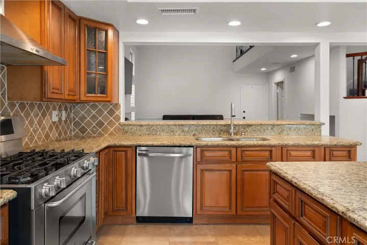 3371 Amy Drive, Corona, California 92882