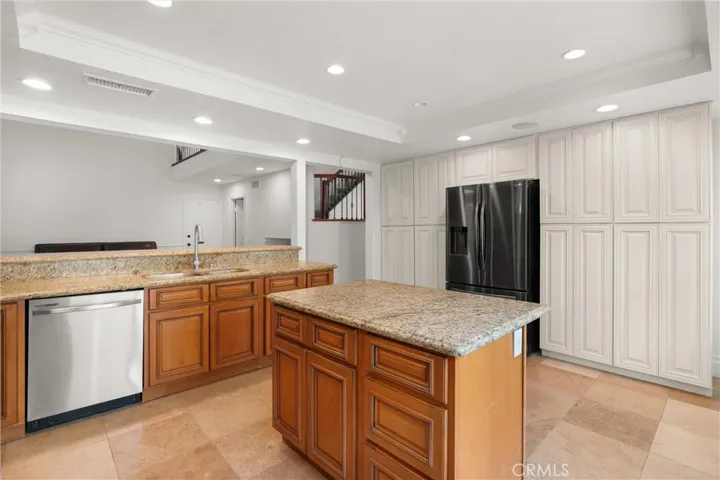 3371 Amy Drive, Corona, California 92882