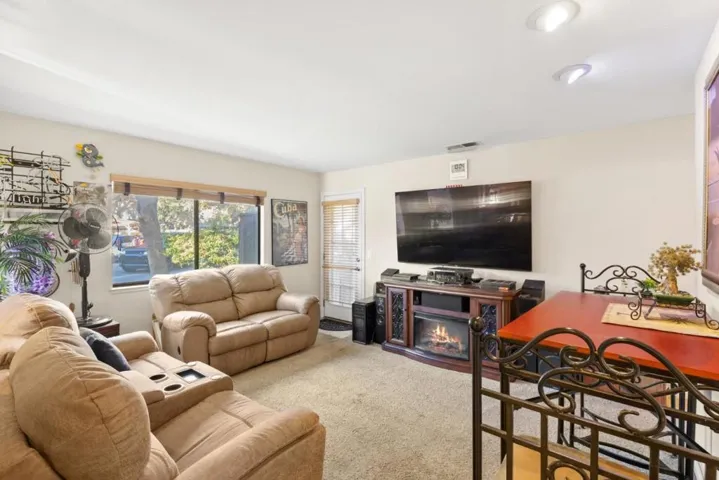 549 Cassatt Way, San Jose, California 95125