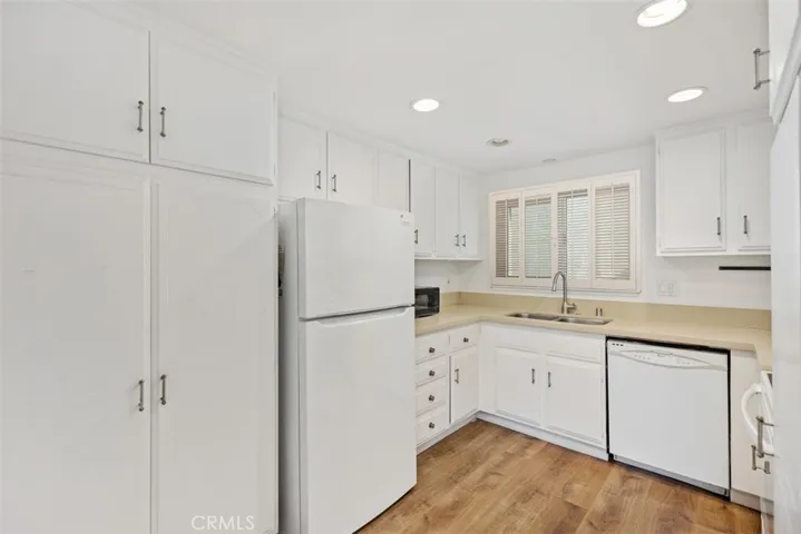 2393 Via Mariposa West 3c, Laguna Woods, California 92637