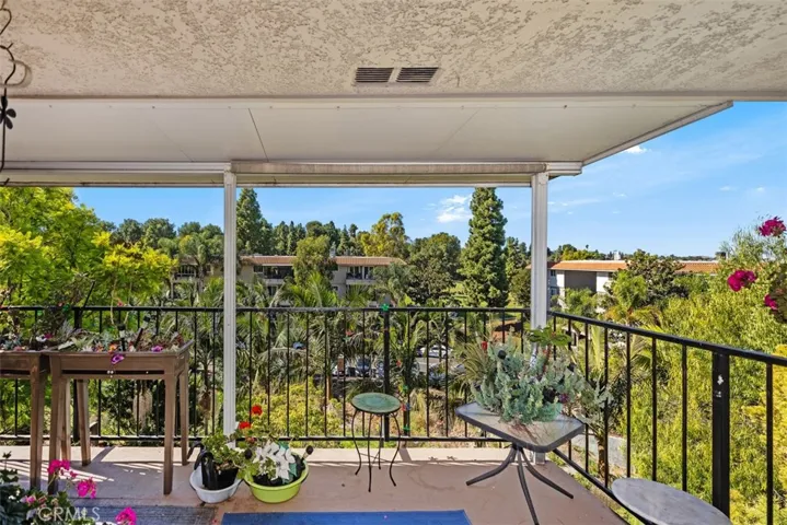 2393 Via Mariposa West 3c, Laguna Woods, California 92637