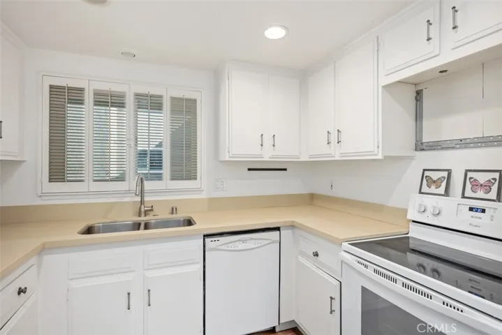 2393 Via Mariposa West 3c, Laguna Woods, California 92637