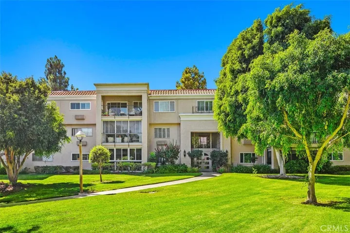 5499 Paseo Del Lago West 1g, Laguna Woods, California 92637