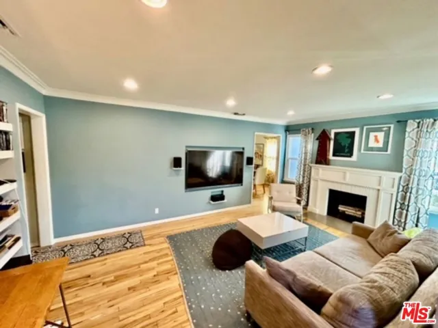 9317 Kincardine Avenue, Los Angeles, California 90034