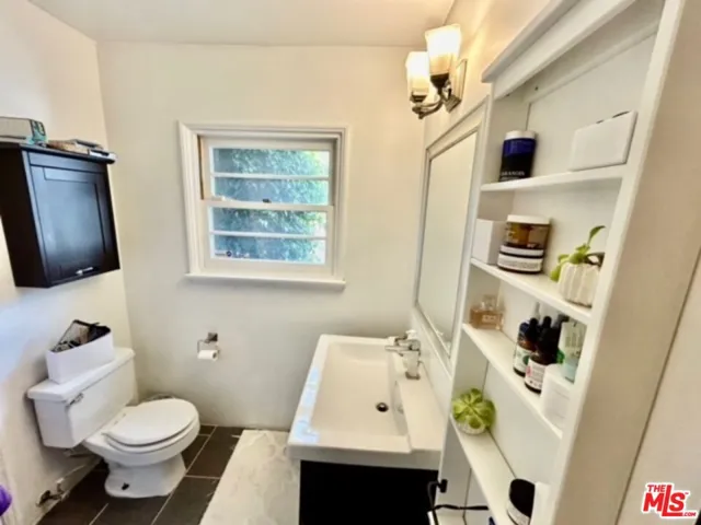 9317 Kincardine Avenue, Los Angeles, California 90034