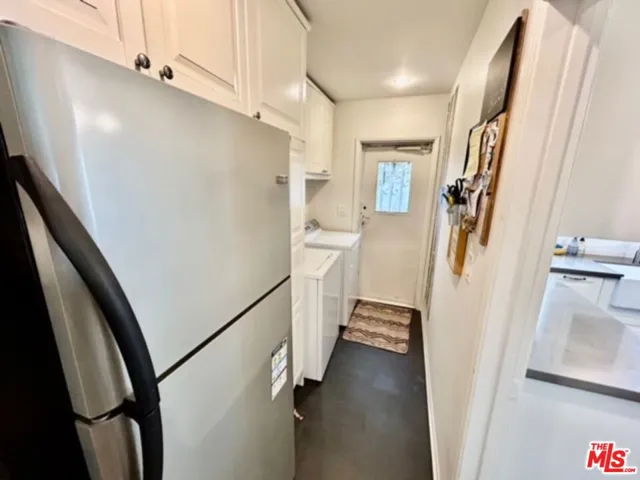 9317 Kincardine Avenue, Los Angeles, California 90034