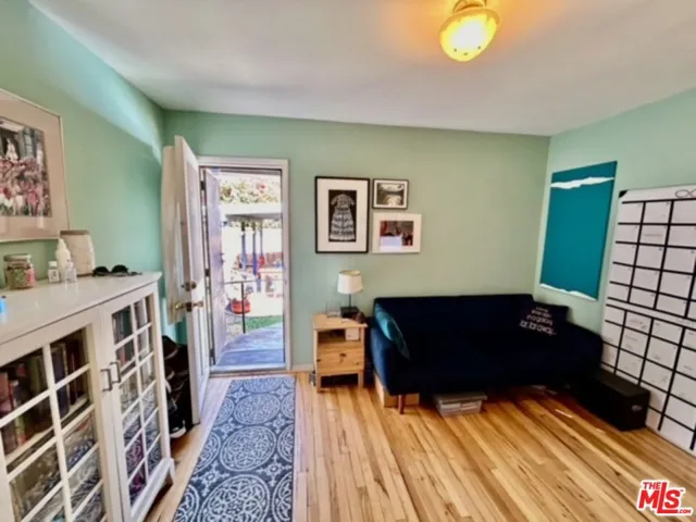 9317 Kincardine Avenue, Los Angeles, California 90034
