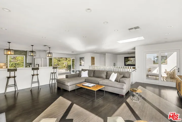 1523 1/2 N Doheny Drive, Los Angeles, California 90069