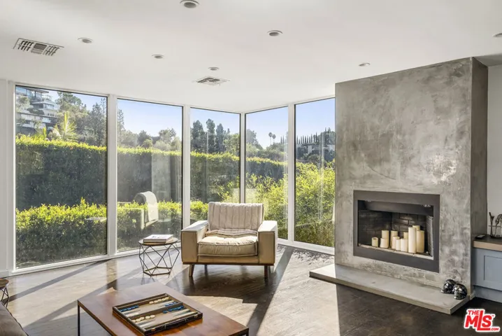 1523 1/2 N Doheny Drive, Los Angeles, California 90069