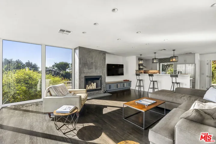 1523 1/2 N Doheny Drive, Los Angeles, California 90069