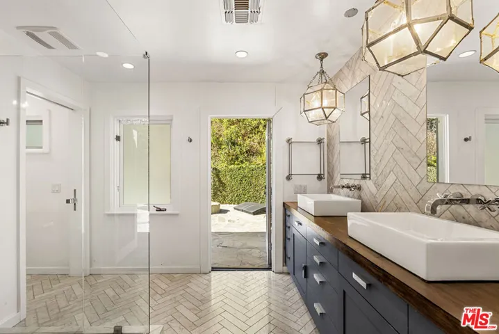 1523 1/2 N Doheny Drive, Los Angeles, California 90069