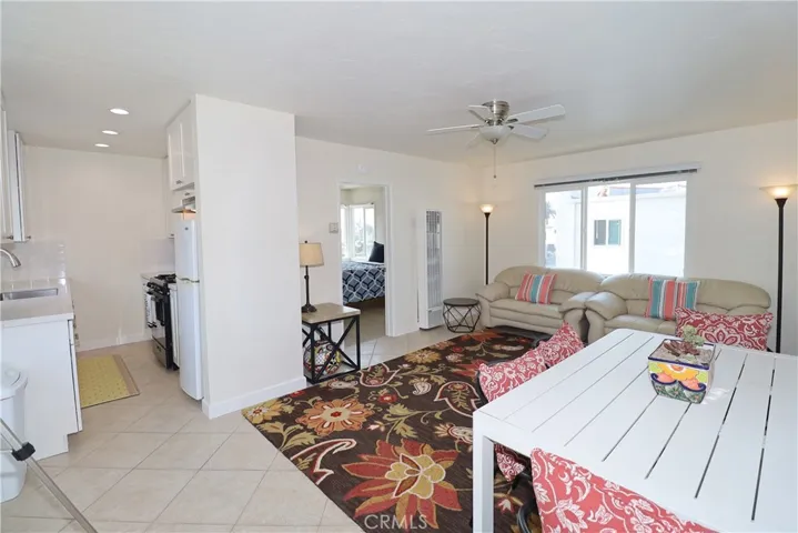 330 Avenida Cabrillo 2, San Clemente, California 92672