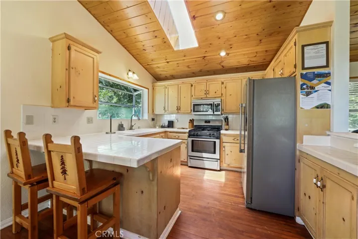 31505 Circle View, Running Springs, California 92382