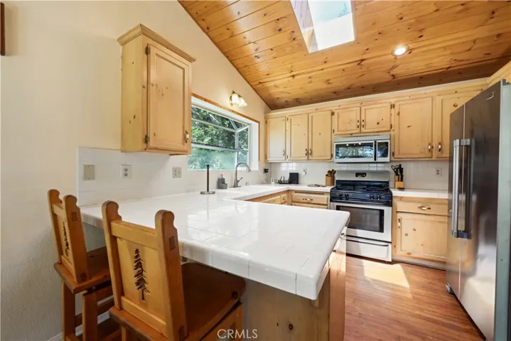 31505 Circle View, Running Springs, California 92382