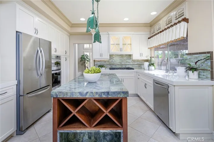 5555 Meadow Lake Lane, Yorba Linda, California 92887