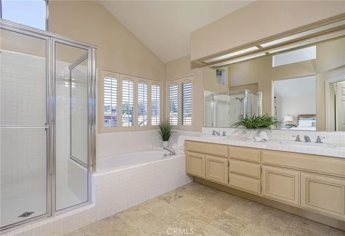 5555 Meadow Lake Lane, Yorba Linda, California 92887