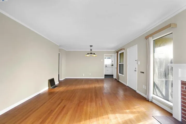 2427 Easy Street, San Leandro, California 94578