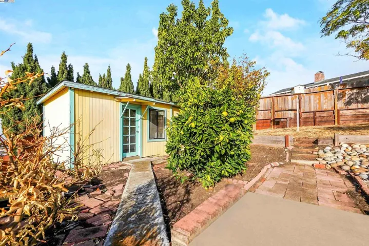 2427 Easy Street, San Leandro, California 94578