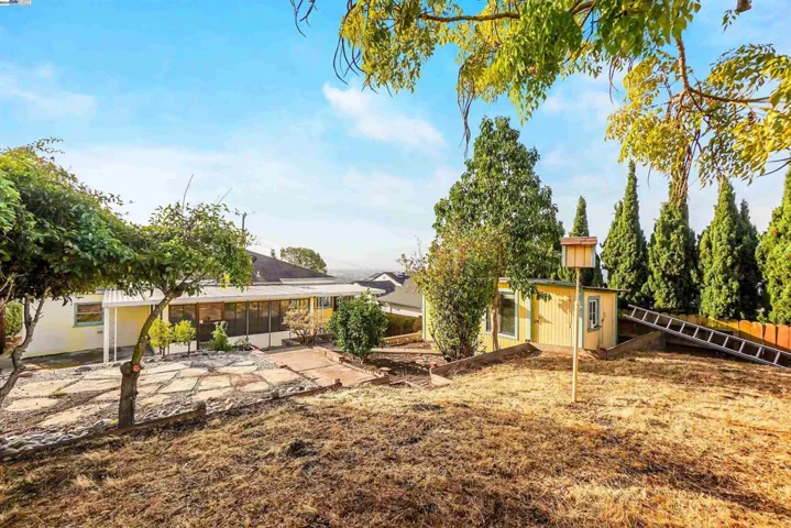2427 Easy Street, San Leandro, California 94578