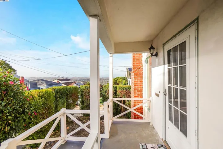 2427 Easy Street, San Leandro, California 94578