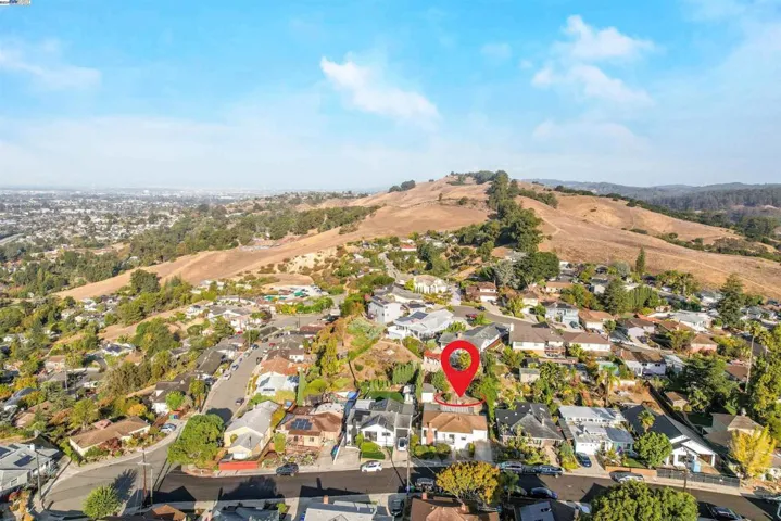 2427 Easy Street, San Leandro, California 94578