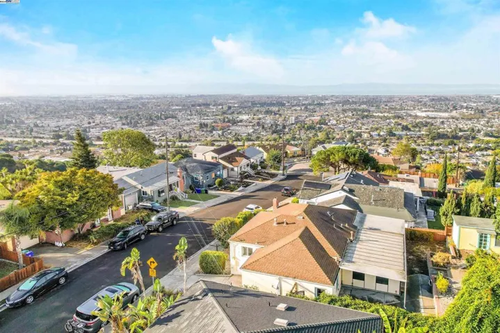 2427 Easy Street, San Leandro, California 94578