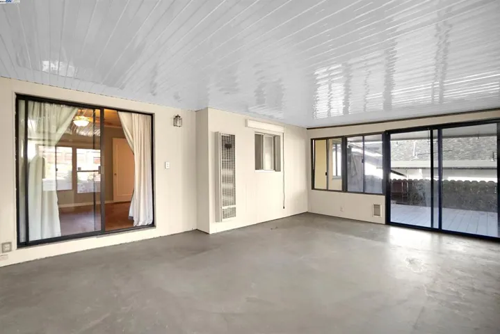2427 Easy Street, San Leandro, California 94578