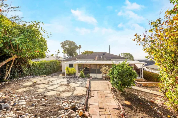 2427 Easy Street, San Leandro, California 94578
