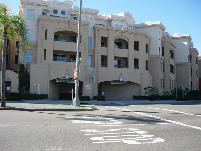 1301 Cabrillo Avenue 411, Torrance, California 90501