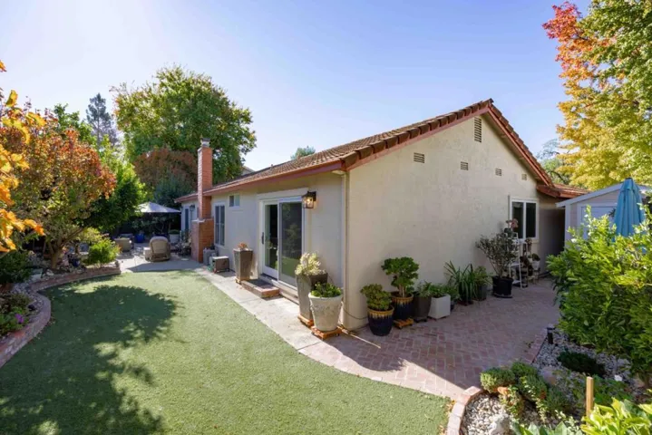 1046 Harvest Circle, Pleasanton, California 94566